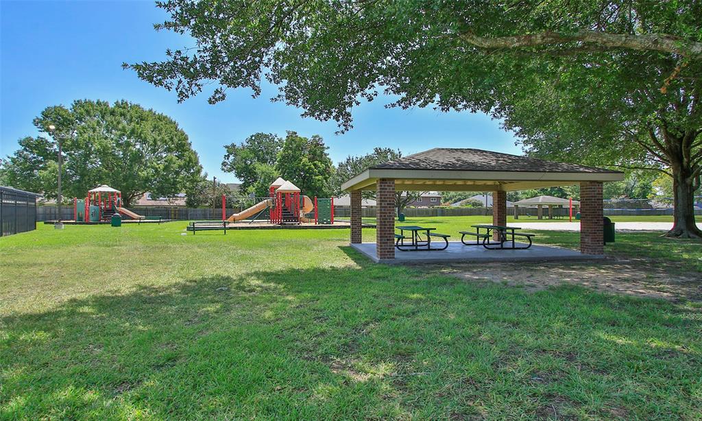 7502 Blanco Pines Drive, Humble, Texas image 40
