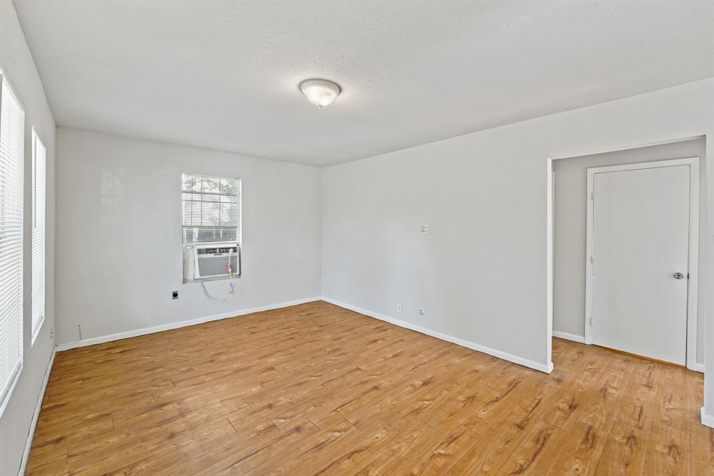 6210 Bundick Drive, Houston, Texas image 7