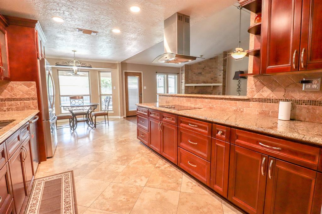 6940 Killarney Drive, Beaumont, Texas image 24