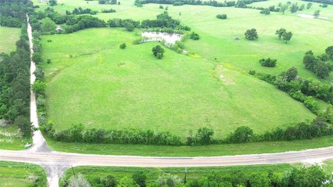 Photo of 5189 County Road 4550, Pennington, TX 75856 (MLS # 87332629) Photo of 5189 County Road 4550, Pennington, TX 75856 (MLS # 87332629)