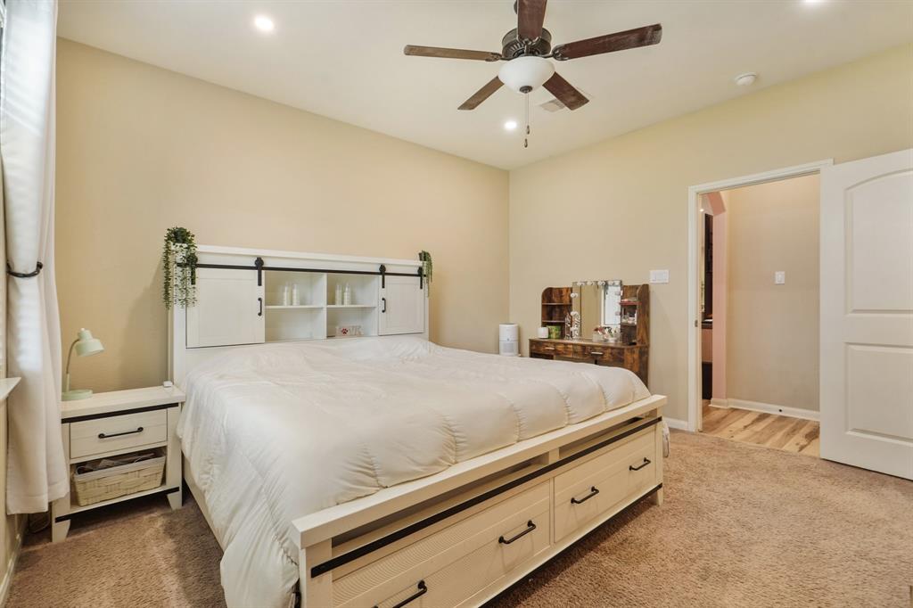 8858 Oval Glass Street, Conroe, Texas image 11
