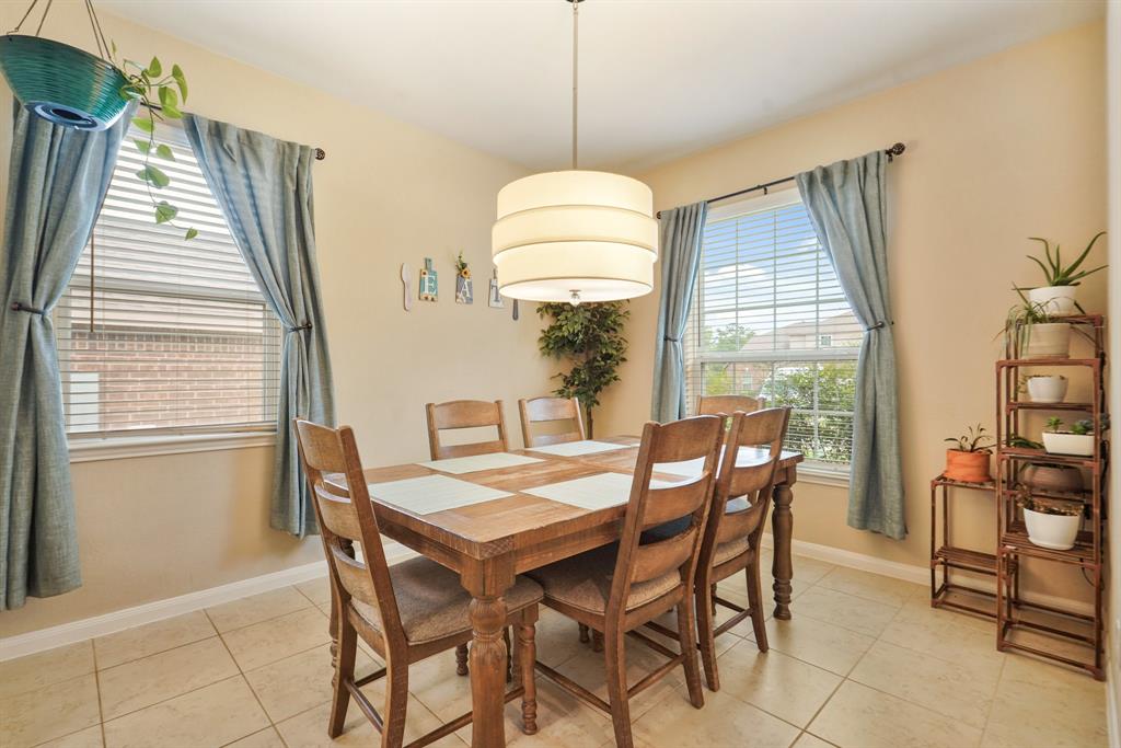 8858 Oval Glass Street, Conroe, Texas image 4