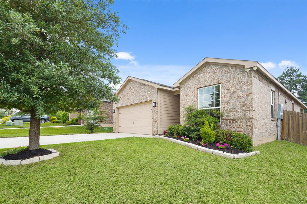 8858 Oval Glass Street, Conroe, Texas image 20