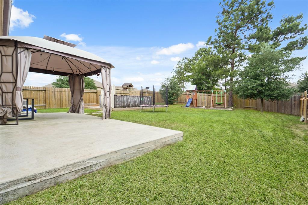8858 Oval Glass Street, Conroe, Texas image 17