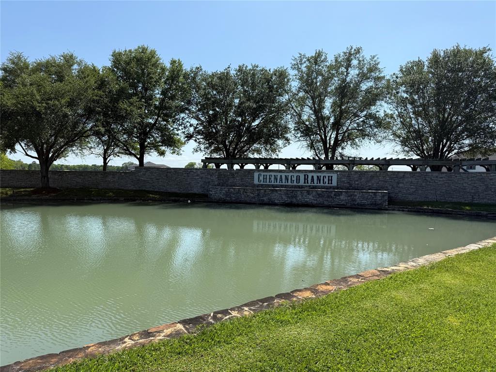 21910 Chenango Lake Drive, Angleton, Texas image 7