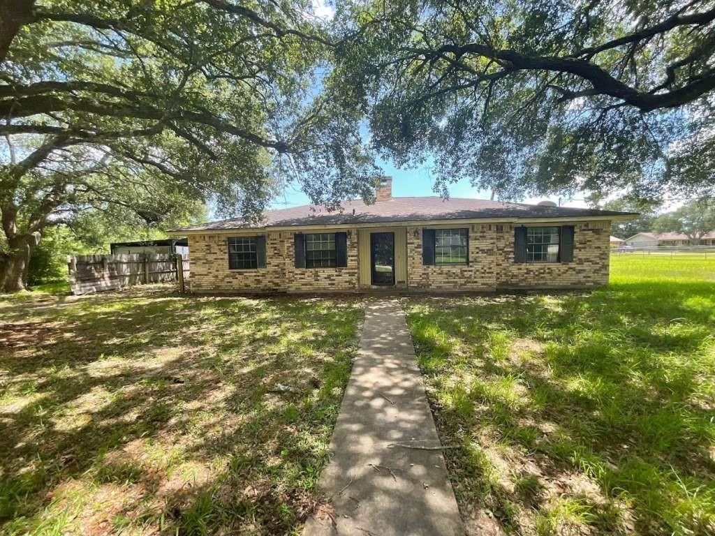 4055 Whippoorwill Street, Pinehurst, Texas image 1