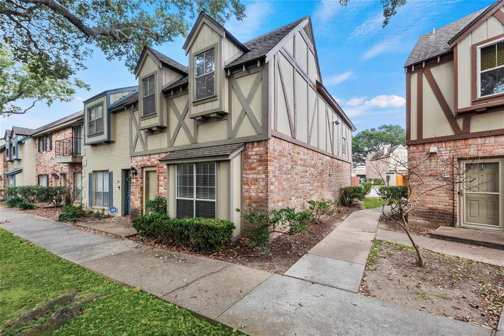 14703 Barryknoll Lane #22, Houston, Texas image 2