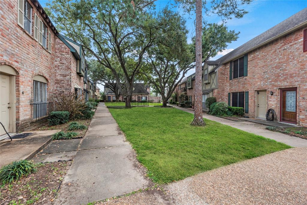 14703 Barryknoll Lane #22, Houston, Texas image 28