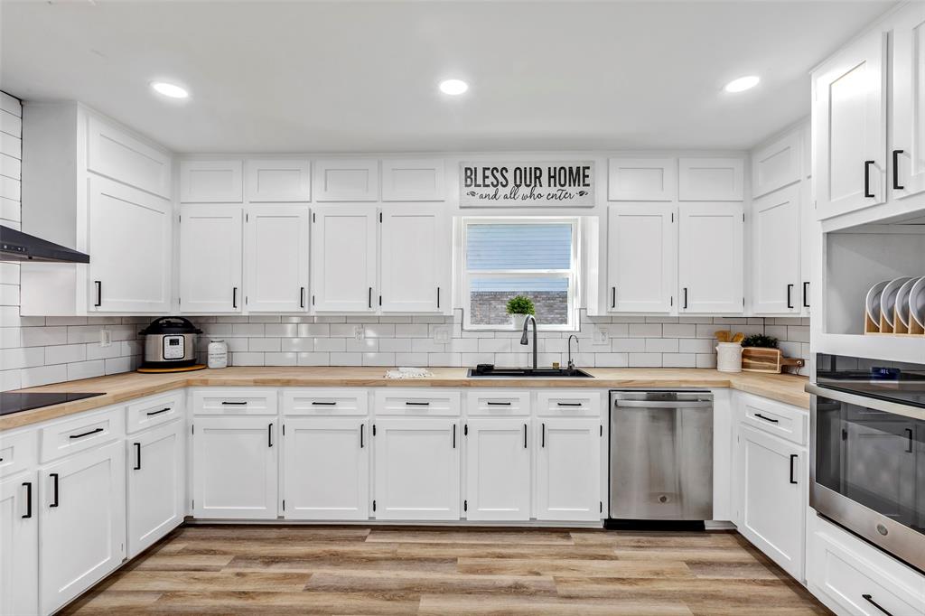 17207 Hill View Lane, Spring, Texas image 7