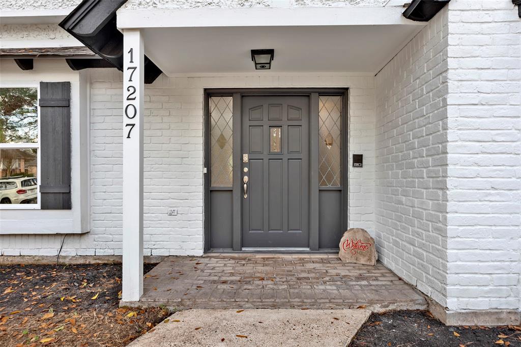 17207 Hill View Lane, Spring, Texas image 3