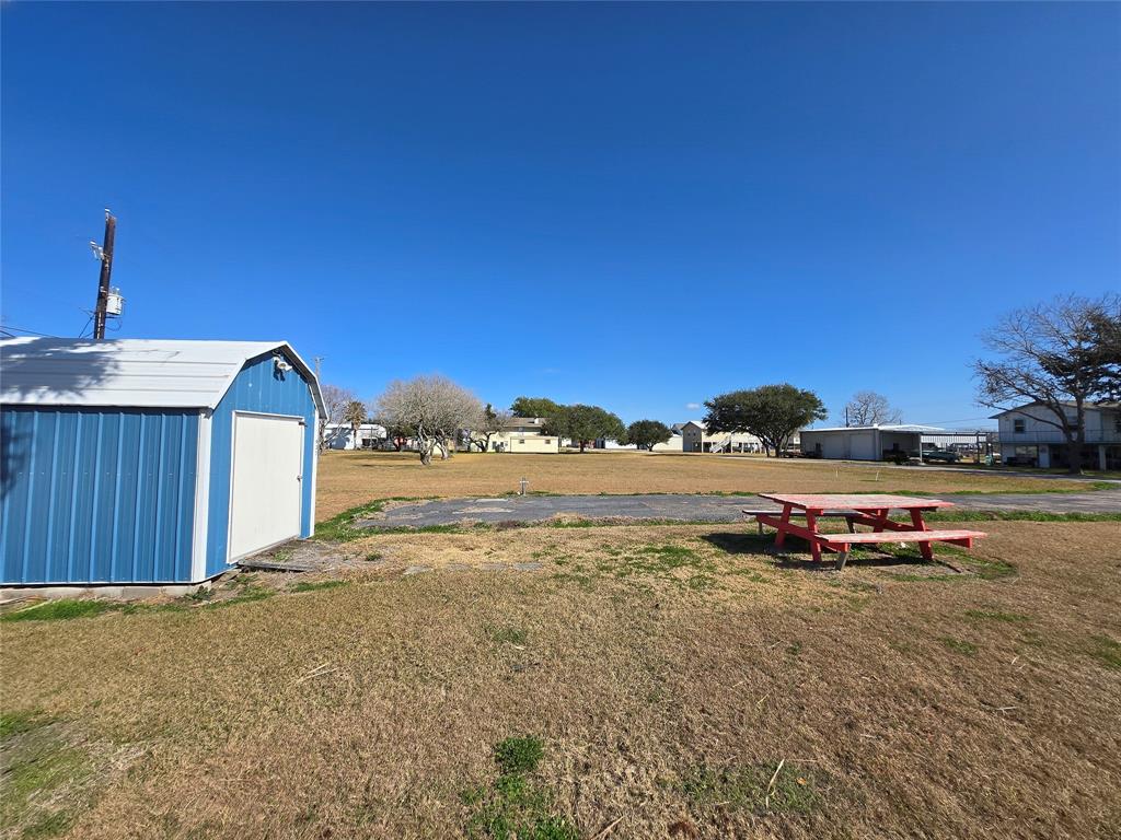 937 Bayview Drive, Palacios, Texas image 14