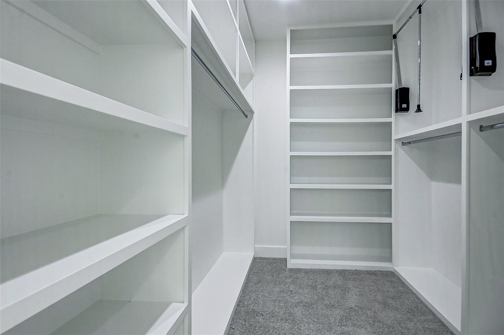 7710 Sky Dweller Drive, Houston, Texas image 38