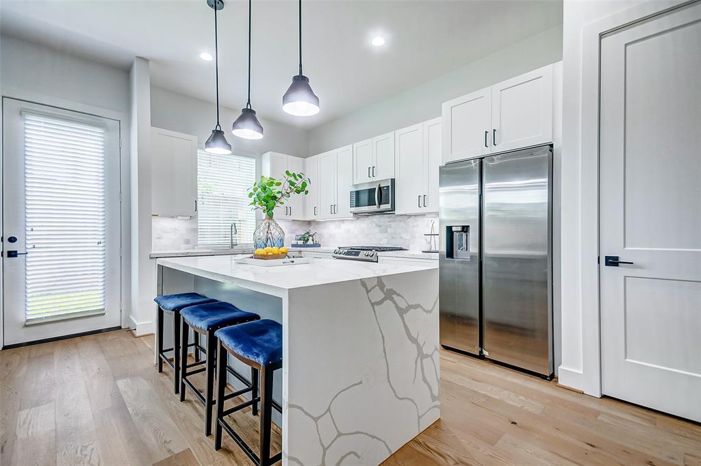 7710 Sky Dweller Drive, Houston, Texas image 21
