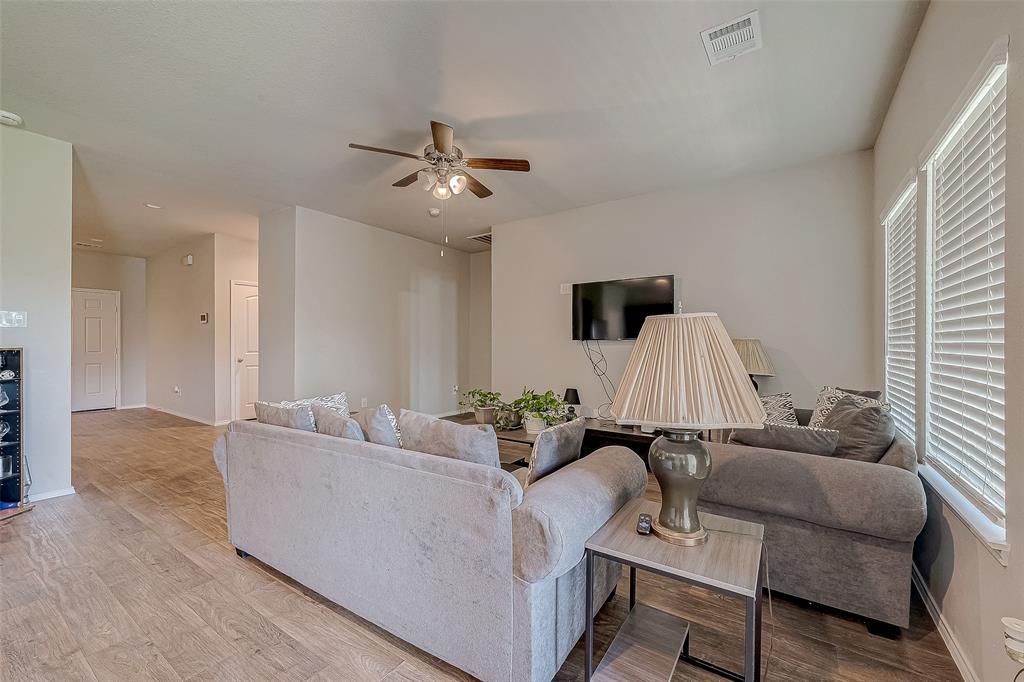 15314 Stulan Burn Drive, Humble, Texas image 7