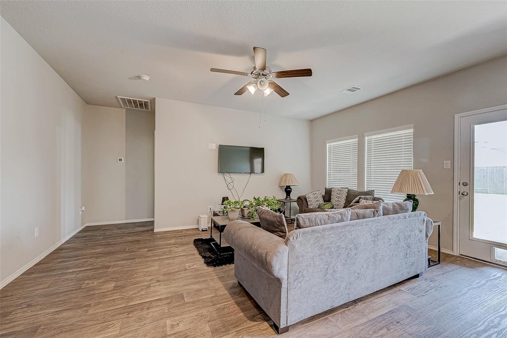 15314 Stulan Burn Drive, Humble, Texas image 6