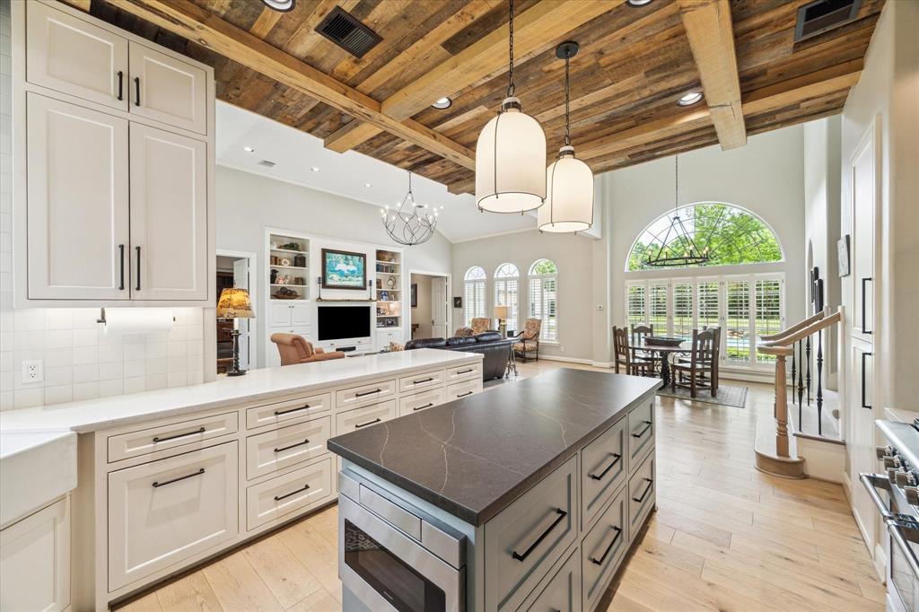 4323 Colony West Drive