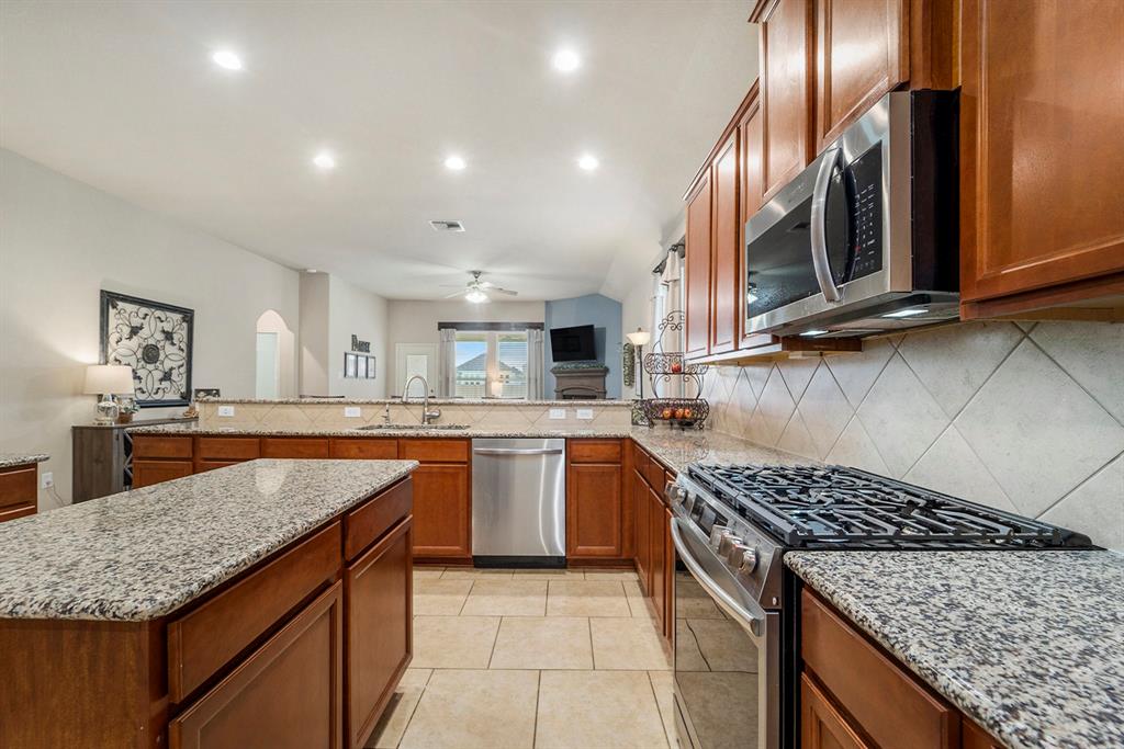 12019 Eagle Ridge Drive, Dayton, Texas image 12