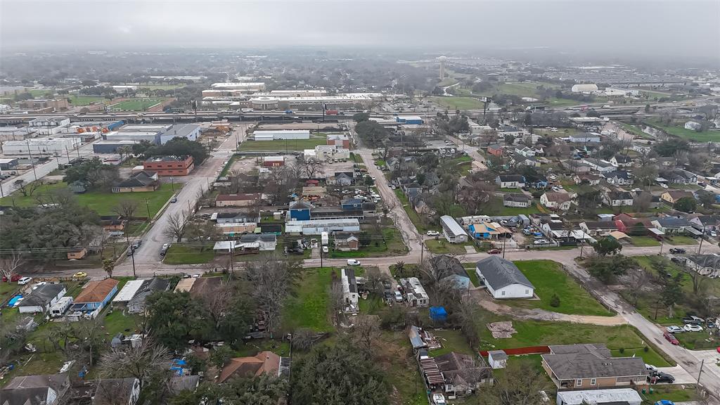208 W Pitts Avenue, Pasadena, Texas image 16