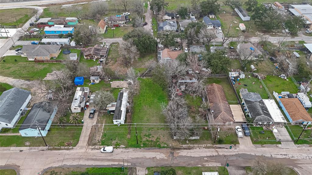 208 W Pitts Avenue, Pasadena, Texas image 12