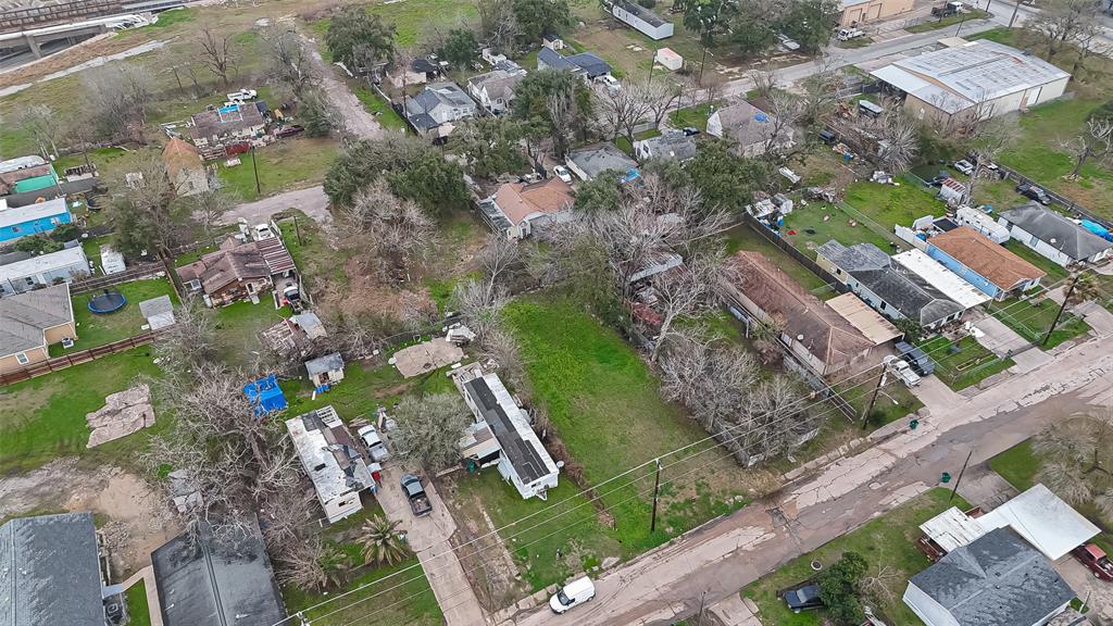 208 W Pitts Avenue, Pasadena, Texas image 7