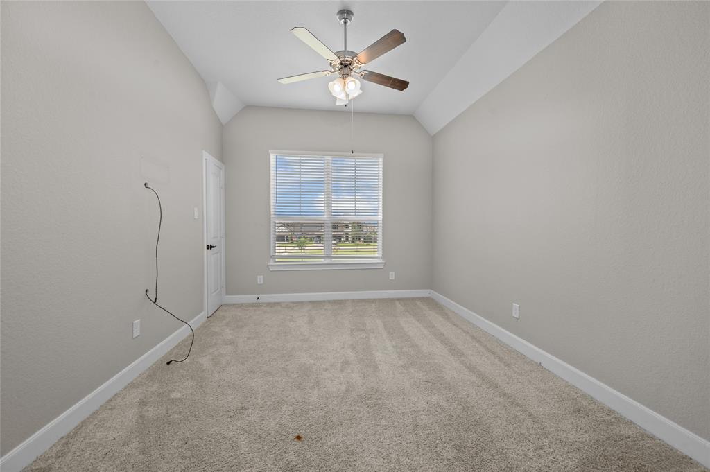 14014 Phelps Drive, Mont Belvieu, Texas image 31