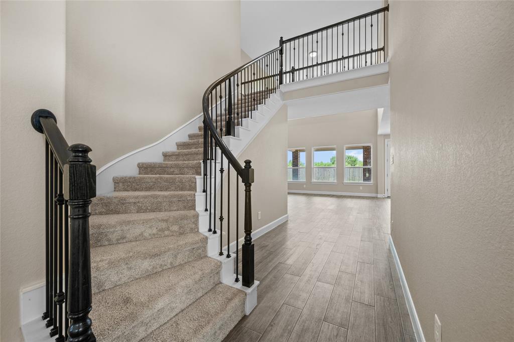 14014 Phelps Drive, Mont Belvieu, Texas image 25