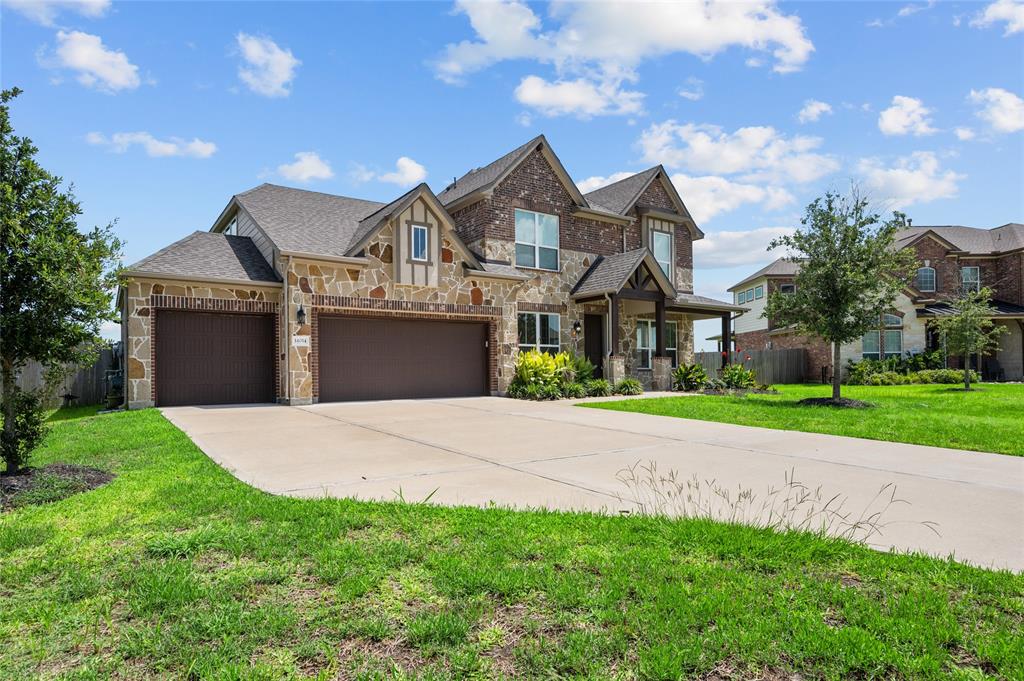 14014 Phelps Drive, Mont Belvieu, Texas image 4