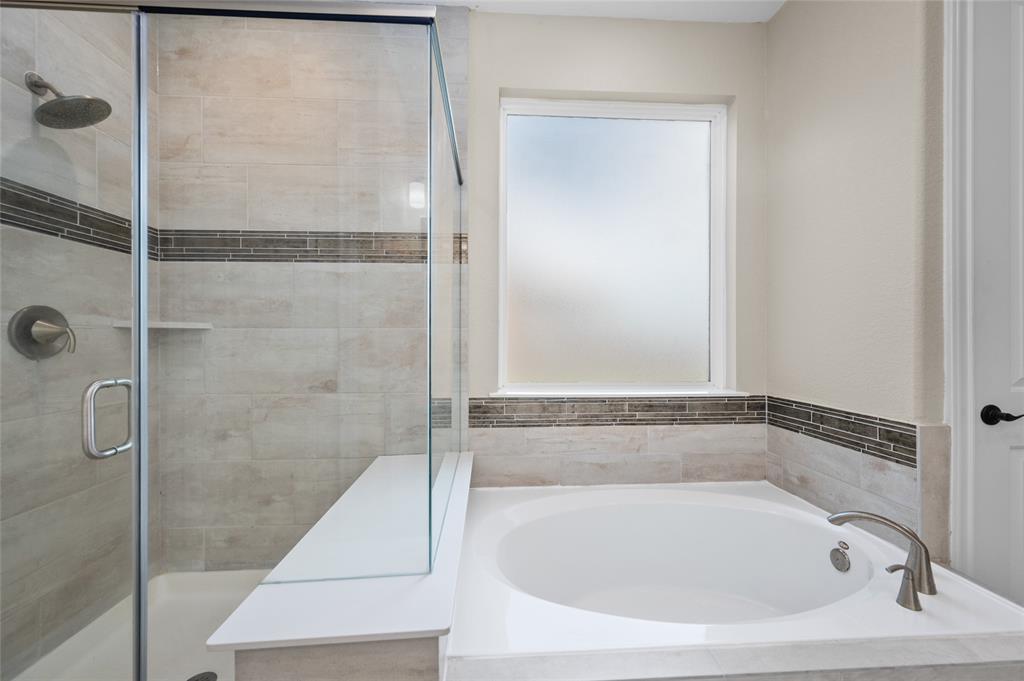 14014 Phelps Drive, Mont Belvieu, Texas image 22