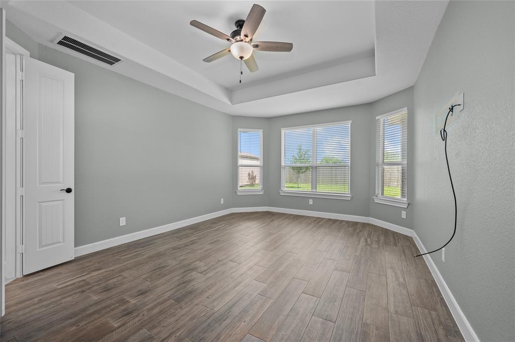 14014 Phelps Drive, Mont Belvieu, Texas image 19