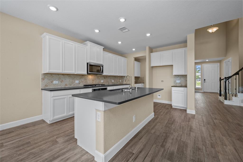 14014 Phelps Drive, Mont Belvieu, Texas image 15