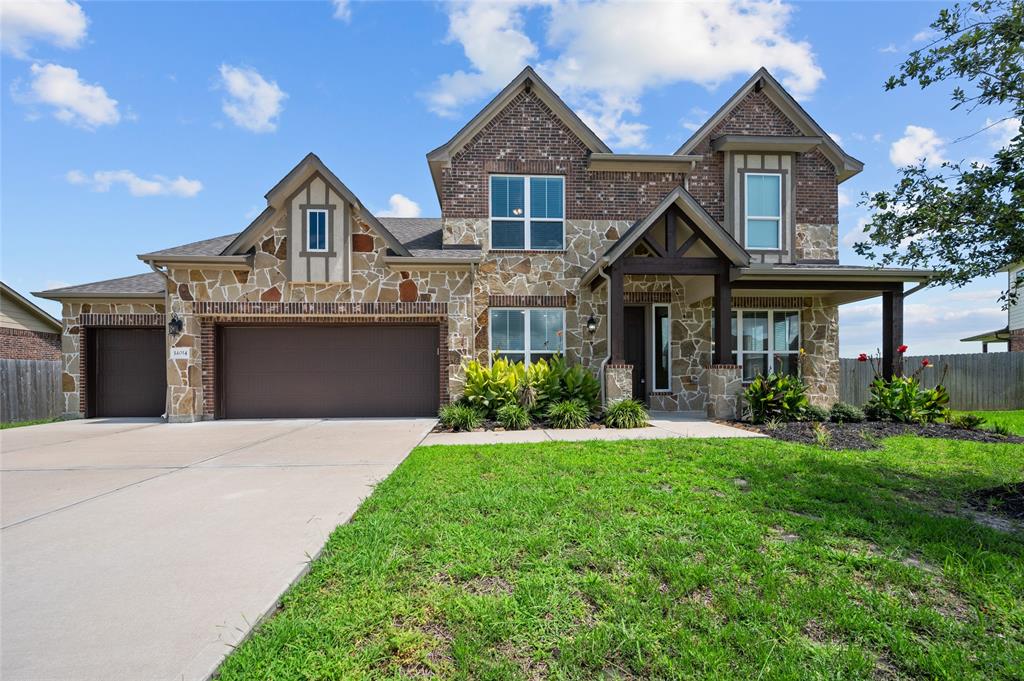 14014 Phelps Drive, Mont Belvieu, Texas image 1