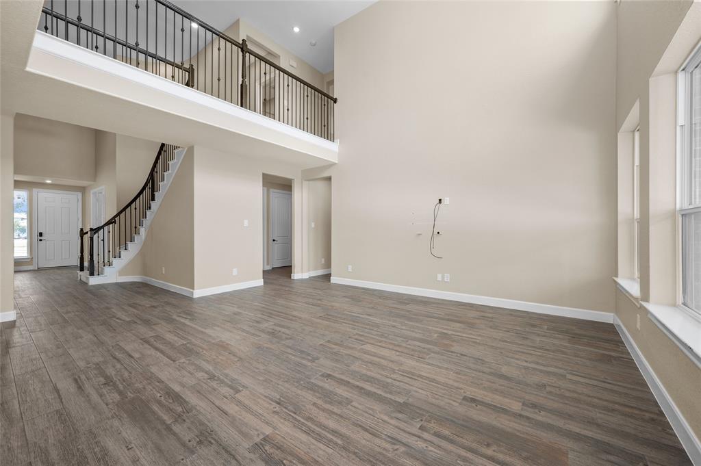 14014 Phelps Drive, Mont Belvieu, Texas image 10