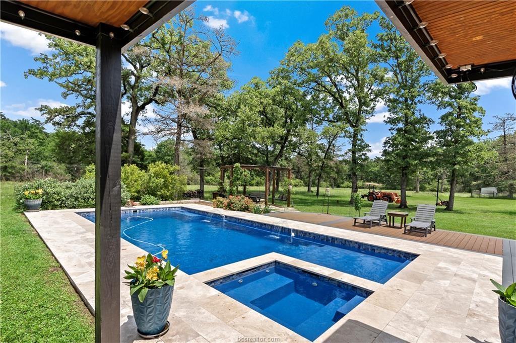 11433 Grassbur Road, Bryan, Texas image 32