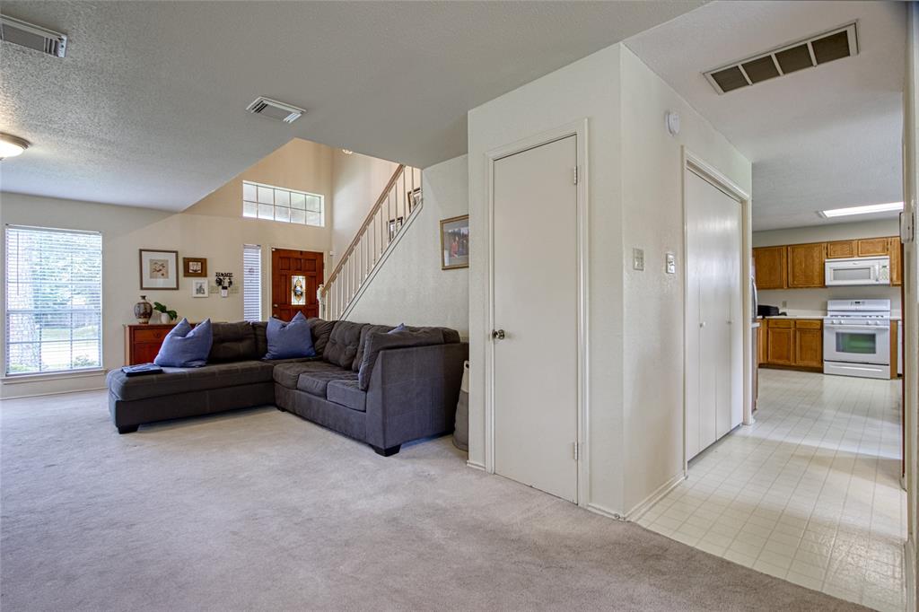 16823 Scenic Gardens Drive, Spring, Texas image 7