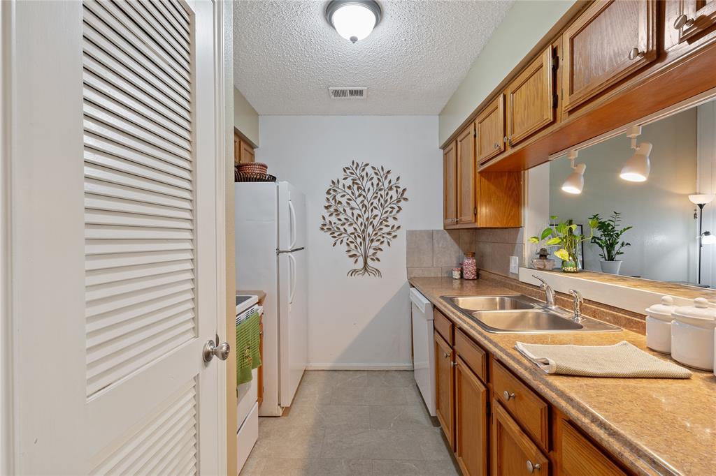 201 Lakeview Terrace #201F, Conroe, Texas image 15