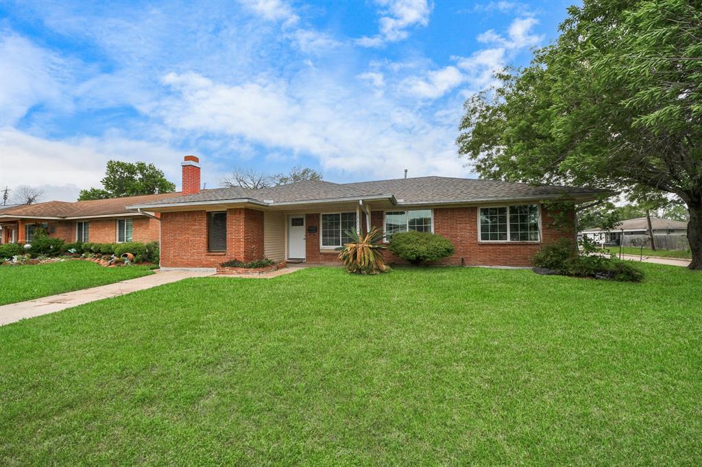 3111 Tanglebriar Drive, Pasadena, Texas image 3