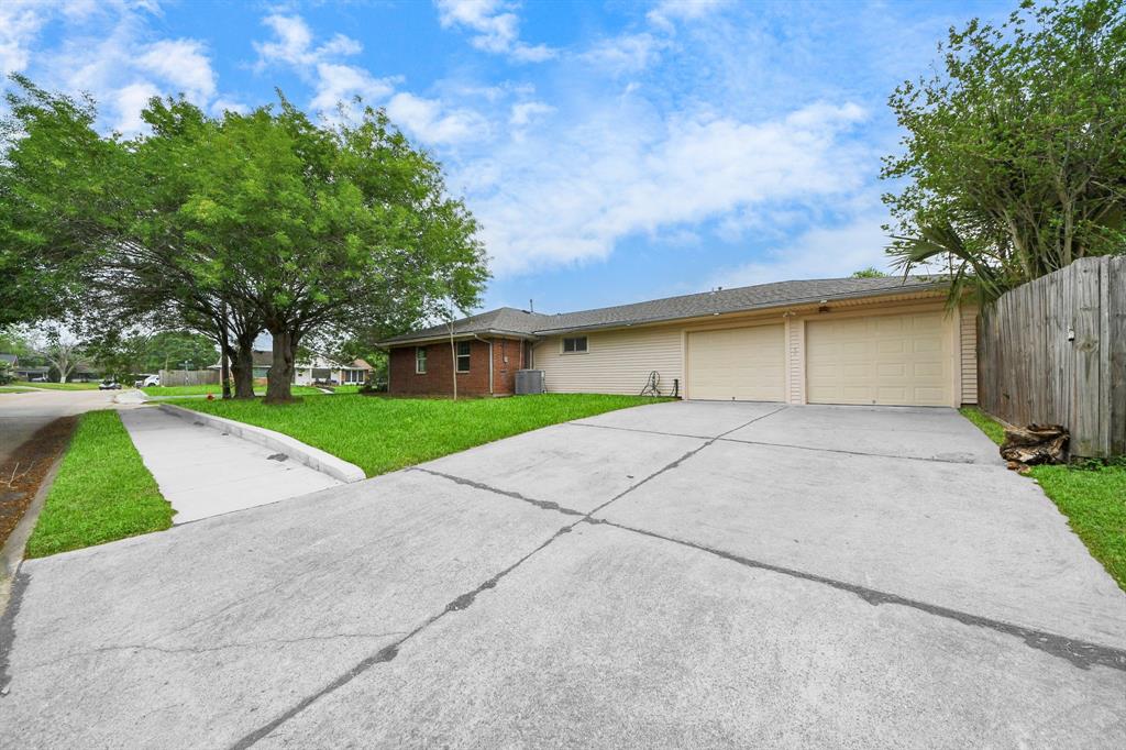 3111 Tanglebriar Drive, Pasadena, Texas image 4