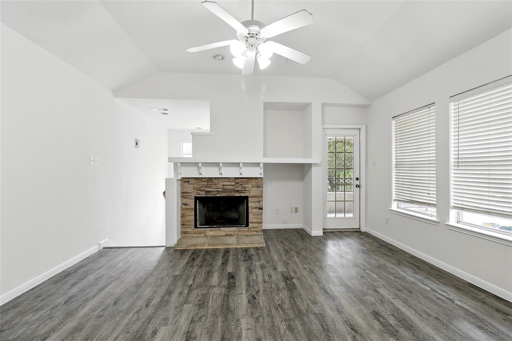 74 Scarlet Woods Court, The Woodlands, Texas image 9