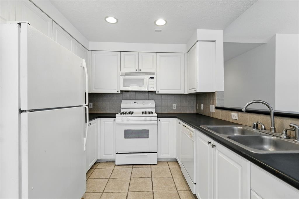 74 Scarlet Woods Court, The Woodlands, Texas image 15