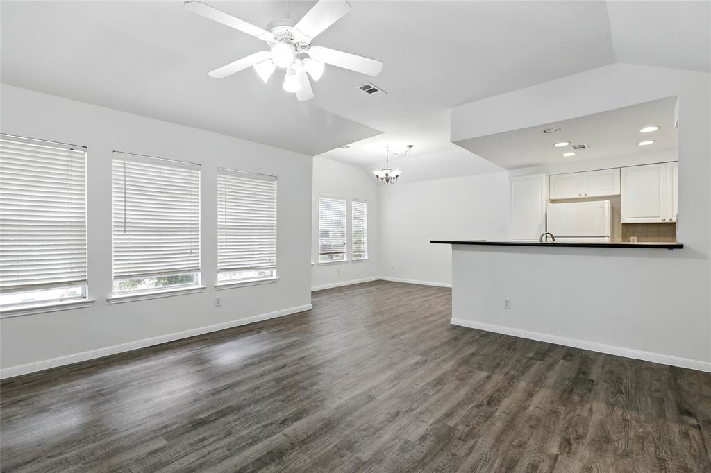 74 Scarlet Woods Court, The Woodlands, Texas image 10