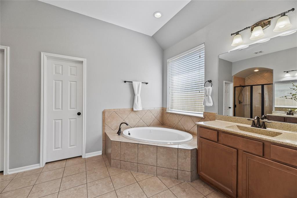10506 Star Thistle Court, Cypress, Texas image 21