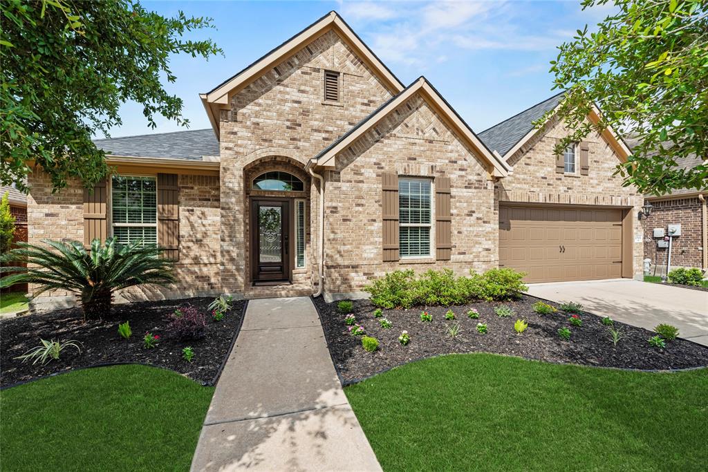 10506 Star Thistle Court, Cypress, Texas image 2
