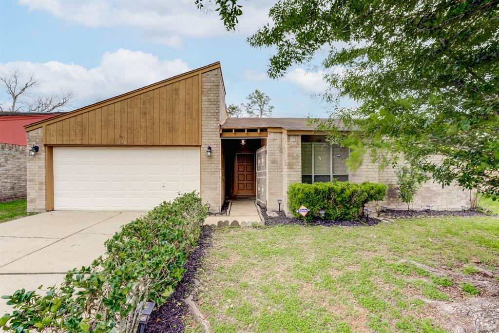 6306 Clayridge Drive, Houston, Texas image 1