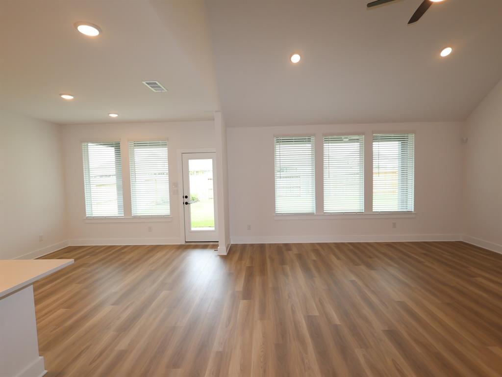 8518 Pier Cove Drive