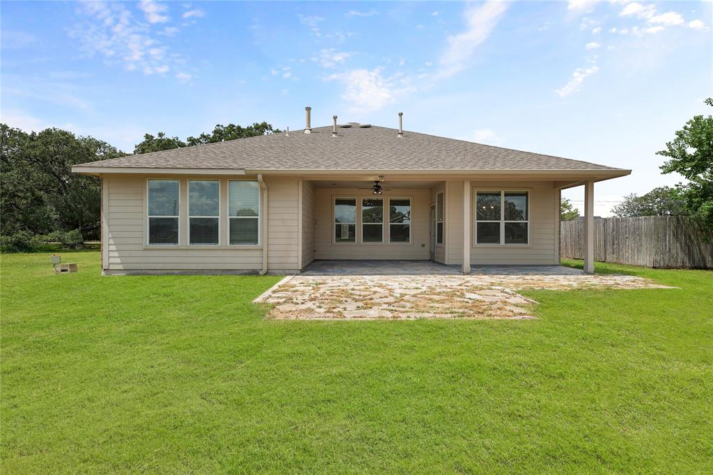 1132 Quarter Horse Trail, Angleton, Texas image 30