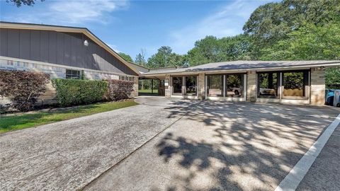 A home in Conroe