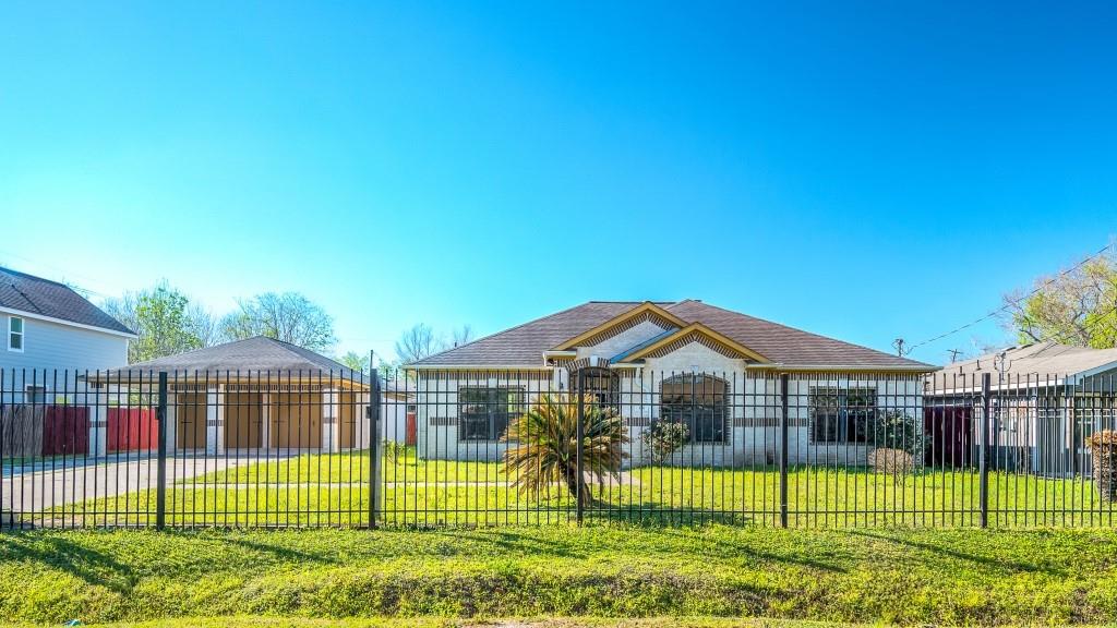 316 Armstrong Street, Houston, Texas image 1