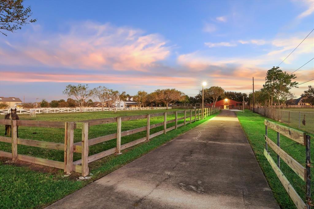 503 W Viejo Drive, Friendswood, Texas image 41