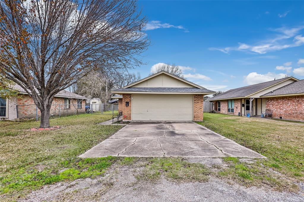 505 N 11th Street, La Porte, Texas image 1