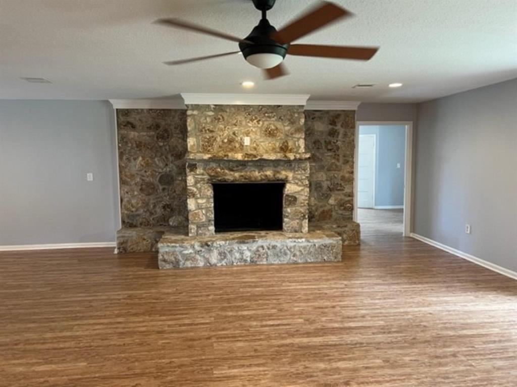 22985 Highway 105 Highway W